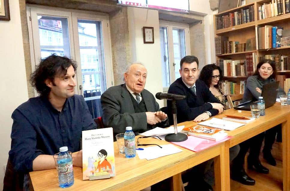 libros 833022 manual - Hércules de Ediciones publica 'Doce cartas a Mª Victoria Moreno'