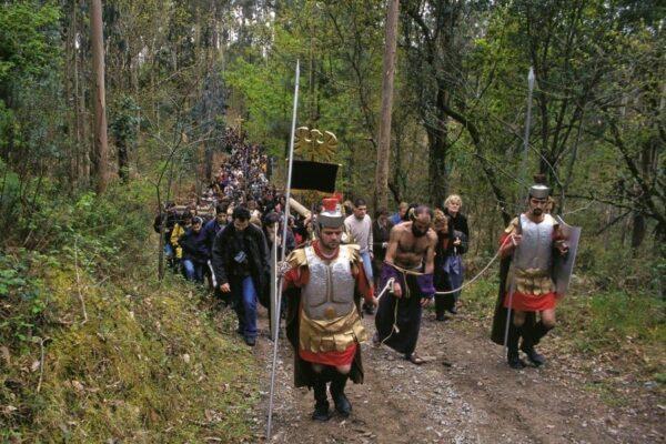La Semana Santa en Galicia. Volumen II - Imagen 2